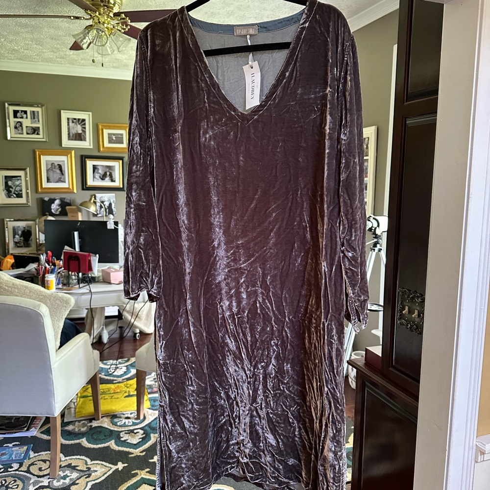 CP Shades Women’s Velvet Grey Dress NWT - small